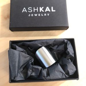 Steel Trendy Knuckle Ring - Expandable NWOT